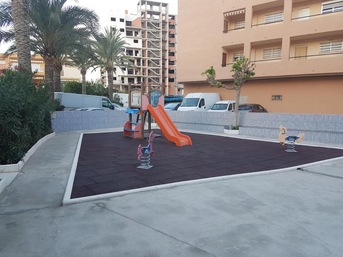 Barbacoa, Piscina Y Playa Casa de Férias Puebla de Farnals